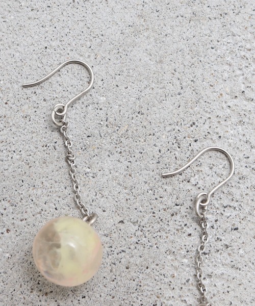 bulle de savon（ビュルデサボン）の「樹脂/貝のつぶつぶマーブルピアス（ピアス（両耳用）・レディース・ピンク/イエロー・FREE）」の5枚目の写真