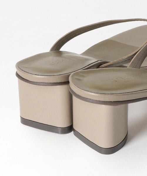 BEAUTY&YOUTH UNITED ARROWS（ビューティーアンドユースユナイテッドアローズ）の「＜nereana＞レザートングサンダル ◆（サンダル・レディース・ブラック/モカ・36h/37/37h/38）」の4枚目の写真