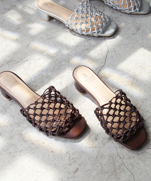 ROPE' PICNIC（ロペピクニック）の「ハンドメッシュラウンドヒールミュール（サンダル・レディース・ブラック/ダークブラウン/シルバー・23.0cm/23.5cm/24.0cm/24.5cm）」の2枚目の写真
