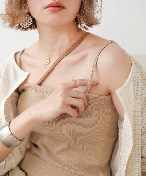 Bab(バブ)の「【WEB限定】アシンメトリーカップ付きキャミソール(キャミソール・レディース・ベージュ/ブラウン/ブラック・38)」の5枚目の写真