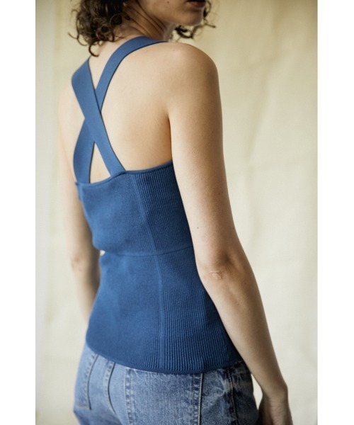 BLACK BY MOUSSY(ブラックバイマウジー)の「back cross knit camisole(バッククロスニットキャミソール)(キャミソール・レディース・サックスブルー/ブラック・FREE)」の3枚目の写真