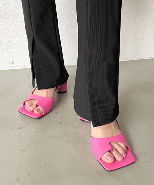 SHAGGIE（シャギー）の「スクエアトゥトングサンダル（サンダル・レディース・ホワイト/ブラック/ピンク/オレンジ・S/M/L/XL）」の12枚目の写真