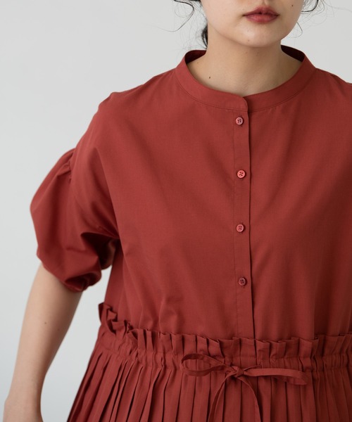 EDIT Gris（エディットグリ）の「【再販/2023新色登場】半袖パフスリーブプリーツワンピース（ワンピース・レディース・ブラック/レッド/ライトブルー・FREE）」の7枚目の写真