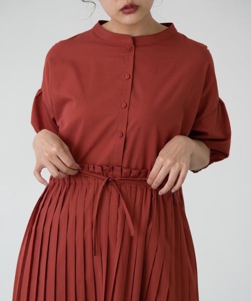 EDIT Gris（エディットグリ）の「【再販/2023新色登場】半袖パフスリーブプリーツワンピース（ワンピース・レディース・ブラック/レッド/ライトブルー・FREE）」の9枚目の写真