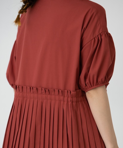 EDIT Gris（エディットグリ）の「【再販/2023新色登場】半袖パフスリーブプリーツワンピース（ワンピース・レディース・ブラック/レッド/ライトブルー・FREE）」の11枚目の写真