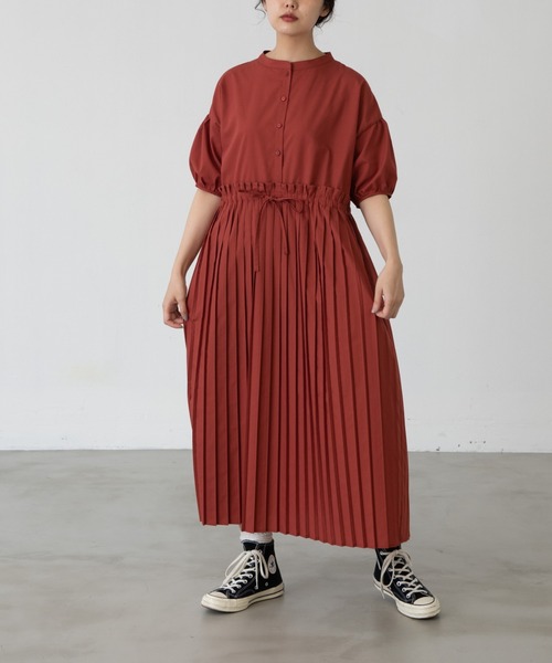 EDIT Gris（エディットグリ）の「【再販/2023新色登場】半袖パフスリーブプリーツワンピース（ワンピース・レディース・ブラック/レッド/ライトブルー・FREE）」の13枚目の写真