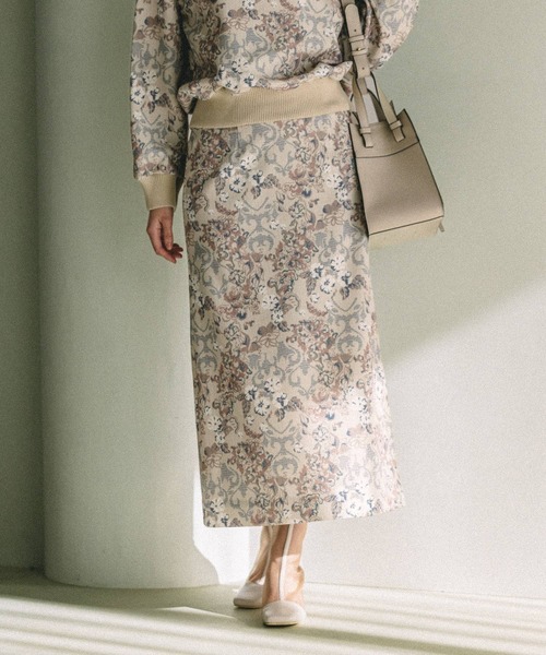 Andemiu（アンデミュウ）の「ゴブランタイトスカート217156（スカート・レディース・ブラック/ベージュ/ブルー/グレー/ライトベージュ/イエロー・SMALL/MEDIUM/X-SMALL）」の3枚目の写真