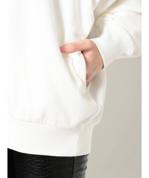 GYDA（ジェイダ）の「CALIFORMANIA BUNNYスウェットトップス（スウェット・レディース・ブラック/ベージュ/オフホワイト・FREE）」の7枚目の写真