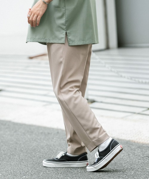 ITEMS URBANRESEARCH（アイテムズ アーバンリサーチ）の「センタープレス TRスラックス（その他パンツ・メンズ・グレー/ベージュ/ブルー/ブラック・MEDIUM/LARGE）」の10枚目の写真