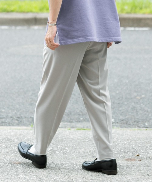 ITEMS URBANRESEARCH（アイテムズ アーバンリサーチ）の「センタープレス TRスラックス（その他パンツ・メンズ・グレー/ベージュ/ブルー/ブラック・MEDIUM/LARGE）」の17枚目の写真