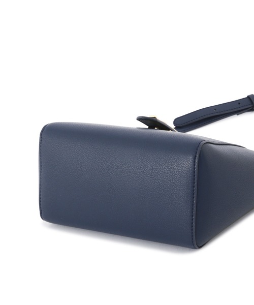 NATURAL BEAUTY BASIC（ナチュラルビューティーベーシック）の「プルアップメタルミニショルダー（ショルダーバッグ・レディース・ネイビー/オフホワイト/マスタード・ﾌﾘ-）」の15枚目の写真