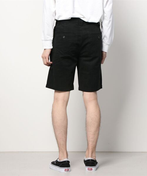 ALLSAINTS（オールセインツ）の「COLBALT CHINO SHORTS | COLBALT チノ ショートパンツ（チノパンツ・メンズ・ブラック・28/32）」の3枚目の写真