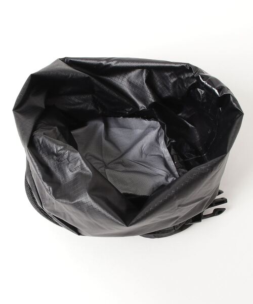 Speedo（スピード）の「Speedo/ハイドロエアウォータープルーフ ナイロンバッグ3L（エコバッグ/サブバッグ・レディース・ブラック/カーキ・FREE）」の5枚目の写真