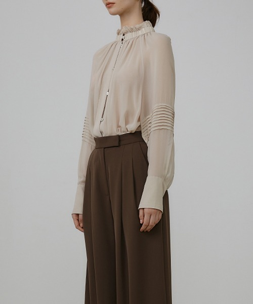 UNSPOKEN(アンスポクン)の「【UNSPOKEN】Wavy texture shear blouse UQ21S066(シャツ/ブラウス・レディース・ライトベージュ・M/S)」の7枚目の写真
