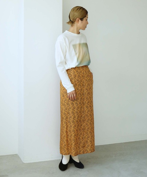 nitca（ニトカ）の「キカバナプリント　バックスリットスカート（スカート・レディース・ホワイト/オレンジ・FREE）」の12枚目の写真