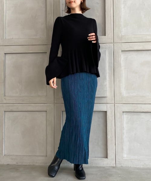 moment+（モーメントプラス）の「12G ペプラムフリル モックネックニットプルオーバー（ニット/セーター・レディース・ブラック/パープル/ライトベージュ・FREE）」の19枚目の写真