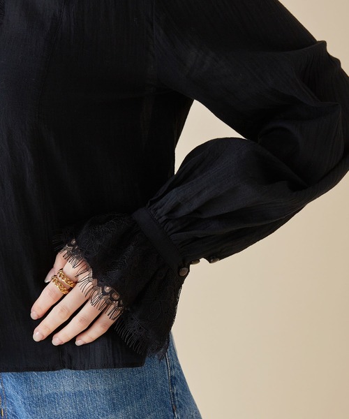 MADEMOISELLE ROPE'(マドモアゼル ロペ)の「袖レースエアリーブラウス(シャツ/ブラウス・レディース・ブラック/ホワイト/パープル系その他2・38)」の16枚目の写真