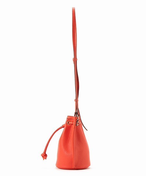 LE VERNIS（ル・ベルニ）の「LE VERNIS(ル・ベルニ)レザー巾着（ショルダーバッグ・レディース・アイボリー/ブラウン系その他/レッド・FREE）」の21枚目の写真