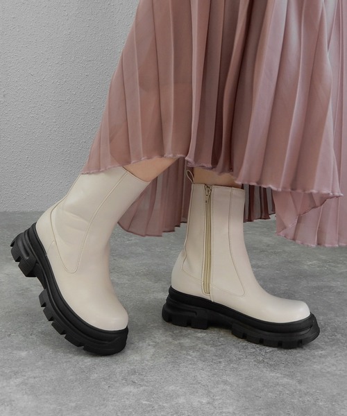 minia（ミニア）の「トラックソールミドルブーツ　◆（ブーツ・レディース・ブラック/ダークブラウン/アイボリー・LL/S/M/L）」の12枚目の写真