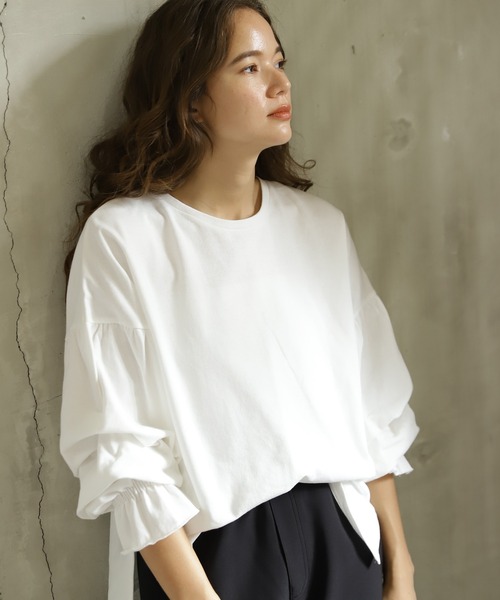 niko and...（ニコアンド）の「[WEB限定]袖ギャザータックプルオーバー（Tシャツ/カットソー・レディース・ブラック/ブラウン/オフホワイト/グリーン・MEDIUM/LARGE）」の13枚目の写真