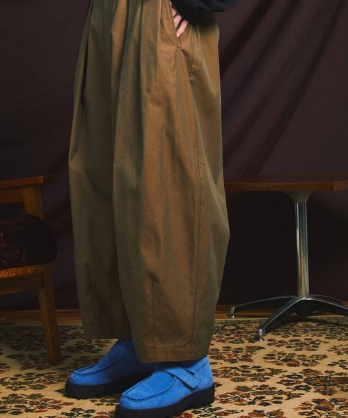 MAISON SPECIAL（メゾンスペシャル）の「《ユニセックスアイテム》シャンブレーギャバ3タックバルーンパンツ 【MAISON SPECIAL/メゾンスペシャル】（その他パンツ・メンズ・ブラック/グレー/カーキ・0/1）」の12枚目の写真