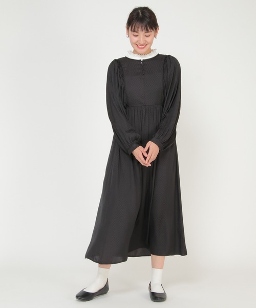 LBC(エルビーシー)の「ビンテージドビーサテンワンピース(ワンピース・レディース・ブラック/ブルー・M)」の1枚目の写真