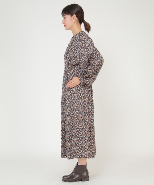 LBC(エルビーシー)の「ビンテージドビーサテンワンピース(ワンピース・レディース・ブラック/ブルー・M)」の3枚目の写真