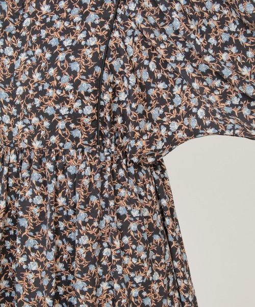 LBC(エルビーシー)の「ビンテージドビーサテンワンピース(ワンピース・レディース・ブラック/ブルー・M)」の8枚目の写真