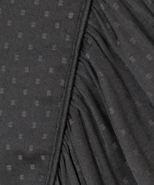 LBC(エルビーシー)の「ビンテージドビーサテンワンピース(ワンピース・レディース・ブラック/ブルー・M)」の14枚目の写真