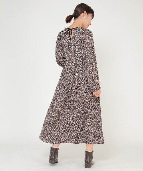 LBC(エルビーシー)の「ビンテージドビーサテンワンピース(ワンピース・レディース・ブラック/ブルー・M)」の16枚目の写真