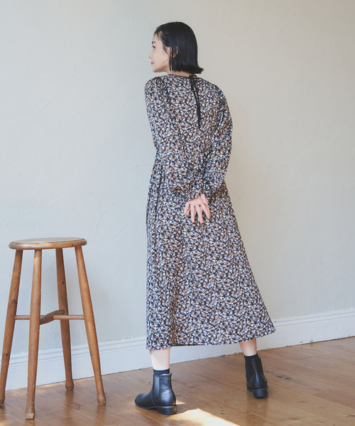 LBC(エルビーシー)の「ビンテージドビーサテンワンピース(ワンピース・レディース・ブラック/ブルー・M)」の19枚目の写真