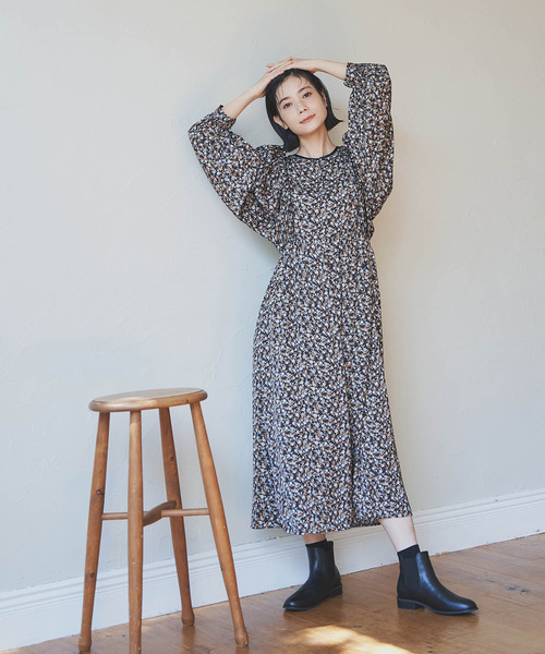 LBC(エルビーシー)の「ビンテージドビーサテンワンピース(ワンピース・レディース・ブラック/ブルー・M)」の21枚目の写真