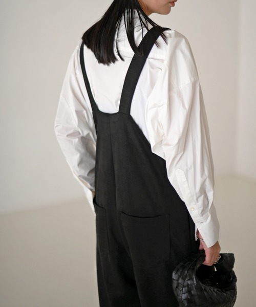 Marient（マリエント）の「エコスウェードサロペットPT/オールインワン（サロペット/オーバーオール・レディース・チャコール/ブラック・FREE）」の4枚目の写真