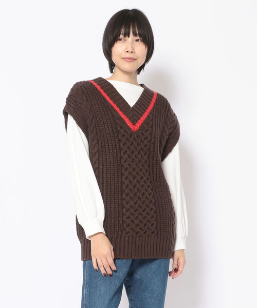 EACH.（イーチ）の「EACH (イーチ) LOW-GAUGE CABLE KNIT VEST（ニット/セーター・レディース・ベージュ/ブラウン/ピンク・FREE）」の2枚目の写真