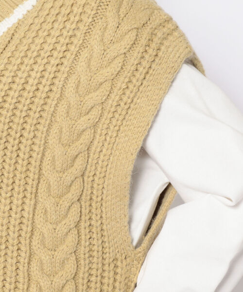 EACH.（イーチ）の「EACH (イーチ) LOW-GAUGE CABLE KNIT VEST（ニット/セーター・レディース・ベージュ/ブラウン/ピンク・FREE）」の9枚目の写真
