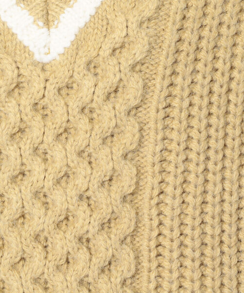 EACH.（イーチ）の「EACH (イーチ) LOW-GAUGE CABLE KNIT VEST（ニット/セーター・レディース・ベージュ/ブラウン/ピンク・FREE）」の7枚目の写真