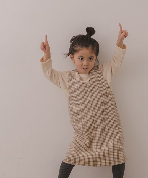 URBAN RESEARCH DOORS（アーバンリサーチドアーズ）の「キモウジャンパースカート(KIDS)（ジャンパースカート・キッズ・ベージュ/チェック・120/105/150/135）」の2枚目の写真
