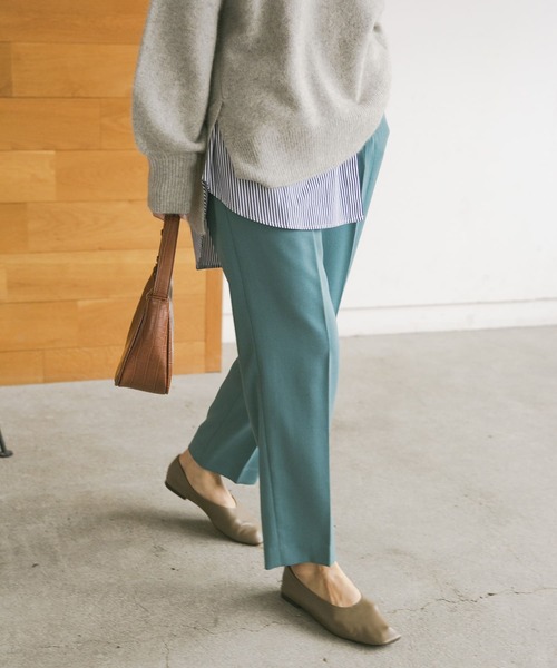 URBAN RESEARCH（アーバンリサーチ）の「ウール混タックカラーパンツ（その他パンツ・レディース・ベージュ系その他/ブルー/レッド・34/36/38）」の6枚目の写真