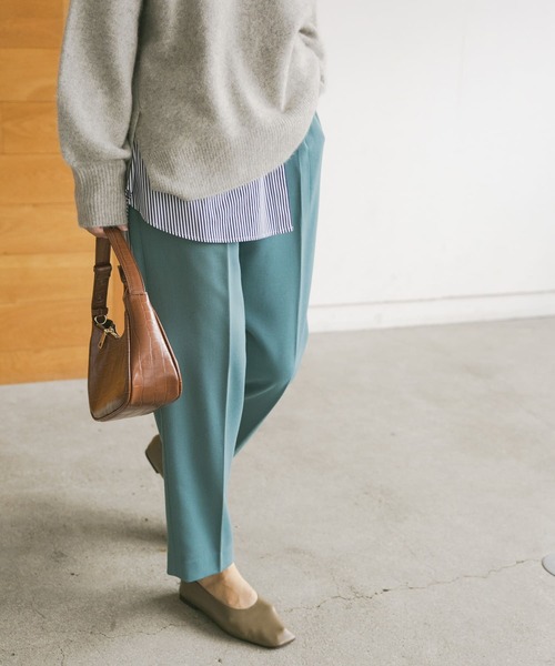 URBAN RESEARCH（アーバンリサーチ）の「ウール混タックカラーパンツ（その他パンツ・レディース・ベージュ系その他/ブルー/レッド・34/36/38）」の7枚目の写真