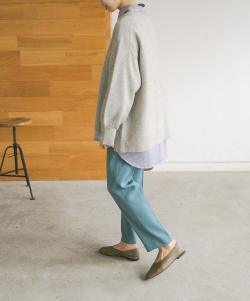 URBAN RESEARCH（アーバンリサーチ）の「ウール混タックカラーパンツ（その他パンツ・レディース・ベージュ系その他/ブルー/レッド・34/36/38）」の9枚目の写真