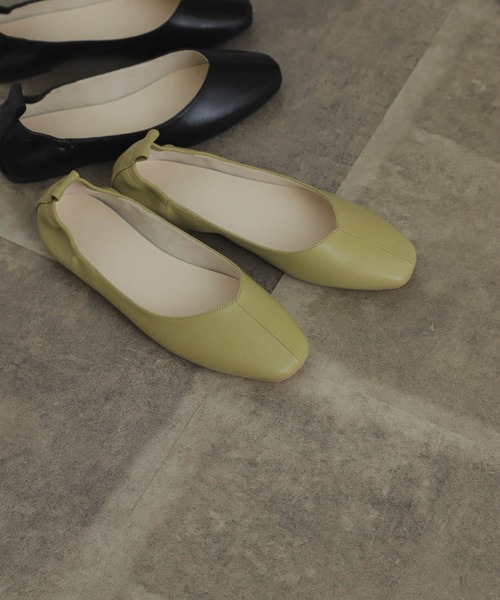 SENSE OF PLACE by URBAN RESEARCH（センスオブプレイスバイアーバンリサーチ）の「スクエアトウセンターシームフラットシューズ（その他シューズ・レディース・ブラック/アイボリー/ライトカーキ/ライトブラウン・SMALL/MEDIUM/LARGE）」の7枚目の写真