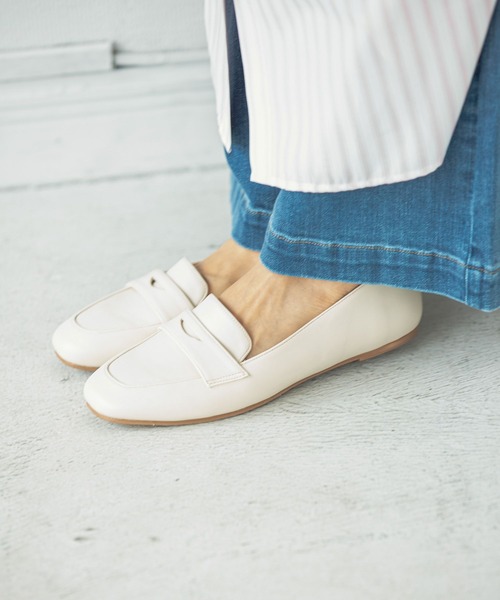 LEPSIM（レプシィム）の「4つの嬉しい機能付き！シアワセローファー[2022春夏]　261197（ローファー・レディース・パイソン/ブラック/アイボリー・SMALL/X-LARGE/LARGE/MEDIUM）」の2枚目の写真