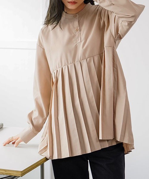 Chaco closet（チャコ クローゼット）の「プリーツ切り替えノーカラーチュニックブラウス（シャツ/ブラウス・レディース・ホワイト/ブラック/ベージュ/ブルー・FREE）」の13枚目の写真