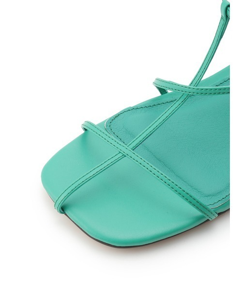 Mila Owen(ミラオーウェン)の「Tストラップサンダル(サンダル・レディース・ブラック/ゴールド/グリーン/アイボリー・38/37/36)」の10枚目の写真