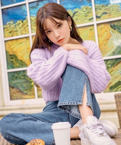 chuu（チュー）の「CHUU [Remi] High Rise Side Slit Wide Jeans（デニムパンツ・レディース・ブルー・SMALL/MEDIUM/LARGE）」の2枚目の写真