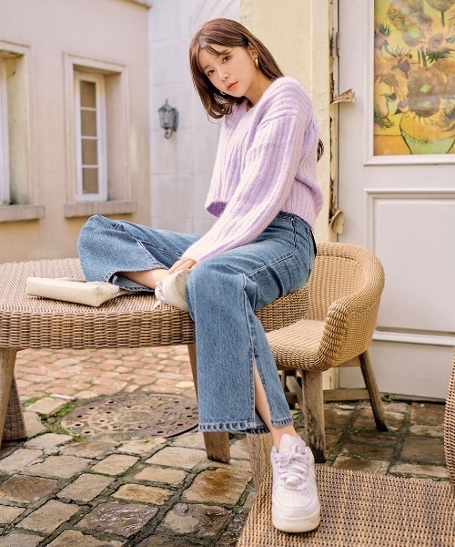 chuu（チュー）の「CHUU [Remi] High Rise Side Slit Wide Jeans（デニムパンツ・レディース・ブルー・SMALL/MEDIUM/LARGE）」の4枚目の写真