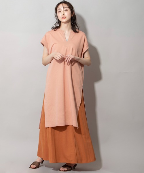 Munich(ミューニック)の「コットンライトインレーサイドスリットプルオーバー(Tシャツ/カットソー・レディース・ホワイト/ブラック/カーキ/ピンク/イエロー・FREE)」の1枚目の写真