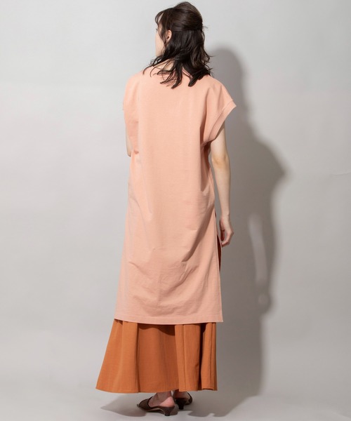 Munich(ミューニック)の「コットンライトインレーサイドスリットプルオーバー(Tシャツ/カットソー・レディース・ホワイト/ブラック/カーキ/ピンク/イエロー・FREE)」の9枚目の写真