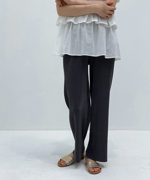 ottilie（オティーリエ）の「プリーツパンツ（その他パンツ・レディース・チャコールグレー/ブラック/ベージュ/サックスブルー/ピンク・FREE）」の9枚目の写真