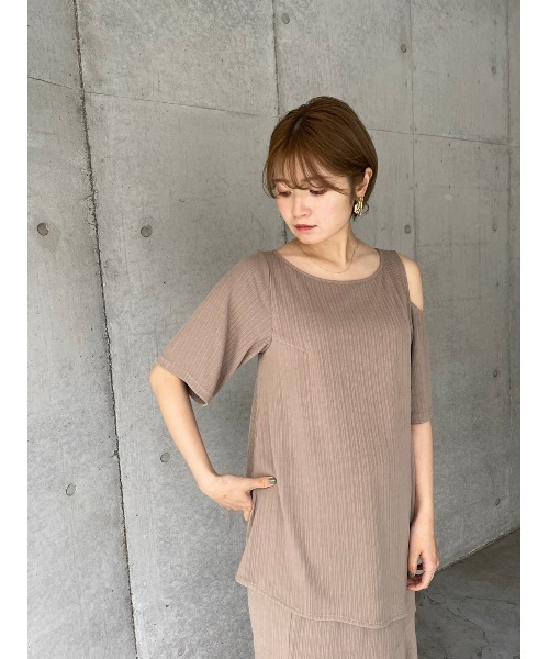 LILIDIA（リリディア）の「ランダムリブアシメTOP（Tシャツ/カットソー・レディース・ライトブラウン/ブラック/ピンク・SMALL/MEDIUM）」の9枚目の写真